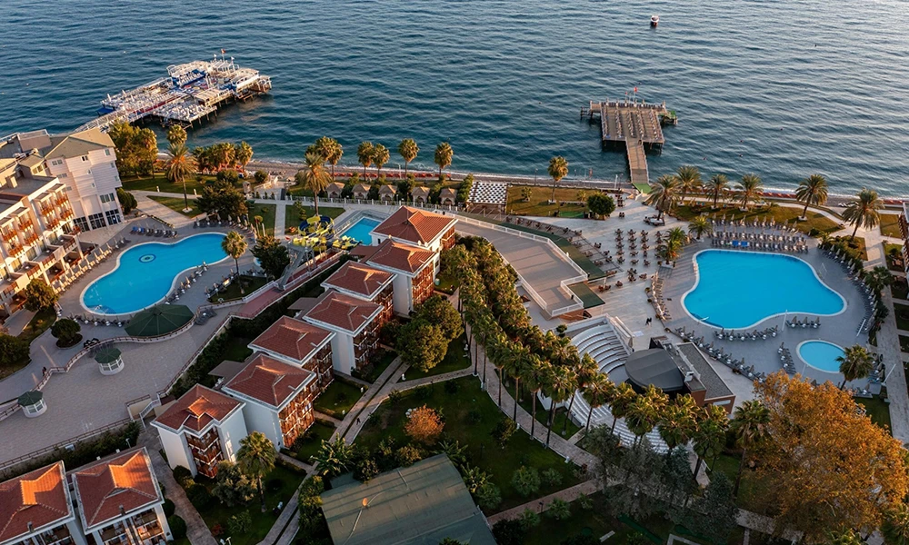 Transfer from Antalya Airport to Corendon Hydros Club Kemer