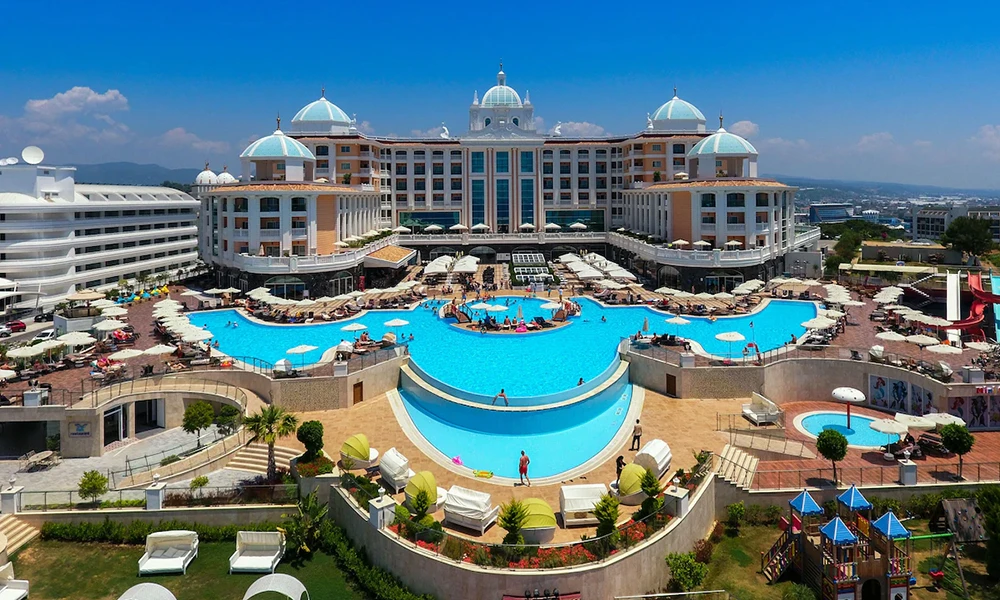 Transfer from Antalya Airport to Litore Resort Hotel & Spa