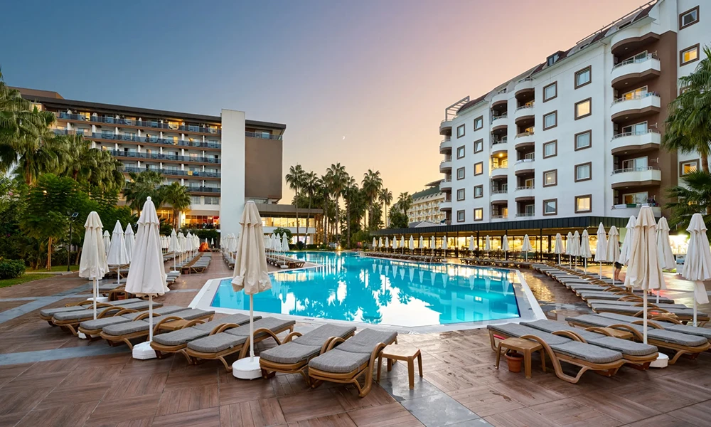 Transfer from Antalya Airport to Royal Garden Beach Hotel