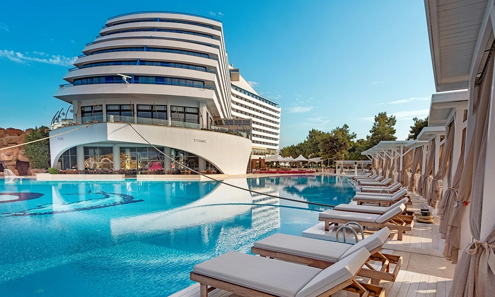 Antalya Airport to Titanic Deluxe Lara Transfer