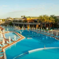 Transfer vom Flughafen Antalya nach AQI Pegasos World