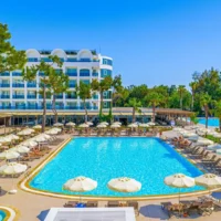 Transfer vom Flughafen Antalya nach Berry Blue Hotel