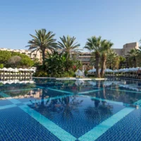 Transfer vom Flughafen Antalya nach Crystal Tat Beach