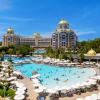 Transfer vom Flughafen Antalya nach Delphin Be Grand Resort