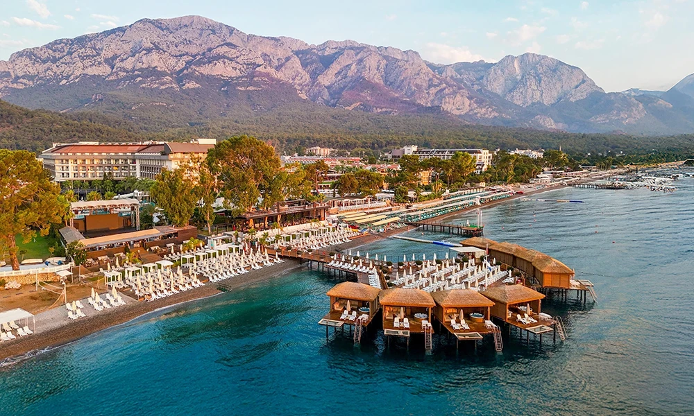 Transfer vom Flughafen Antalya nach DoubleTree by Hilton Kemer