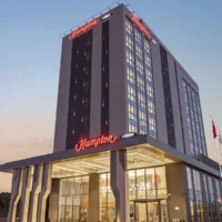 Transfer vom Flughafen Antalya nach Hampton by Hilton Antalya Airport
