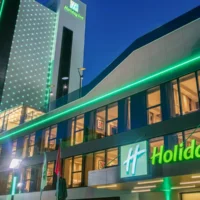 Transfer vom Flughafen Antalya nach Holiday Inn Antalya