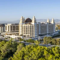 Transfer vom Flughafen Antalya nach Jadore Deluxe Hotel & Spa