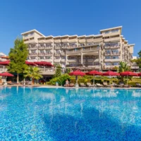 Transfer vom Flughafen Antalya nach Justiniano Deluxe Resort