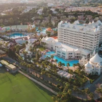 Transfer vom Flughafen Antalya nach Kamelya Fulya Hotel