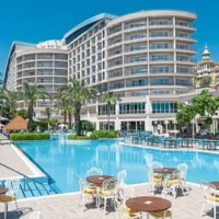 Transfer vom Flughafen Antalya nach Liberty Hotels Lara