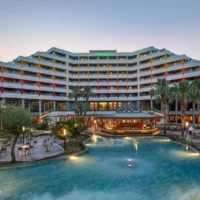 Transfer vom Flughafen Antalya nach Megasaray Resort Side