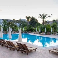Transfer vom Flughafen Antalya nach Pine House Hotel