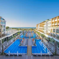 Transfer vom Flughafen Antalya nach Port Nature Luxury Resort & Spa