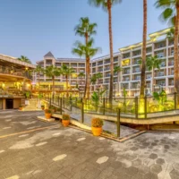 Transfer vom Flughafen Antalya nach Seven Seas Palmeras Bay Hotel