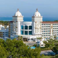Transfer vom Flughafen Antalya nach Sui Resort Hotel