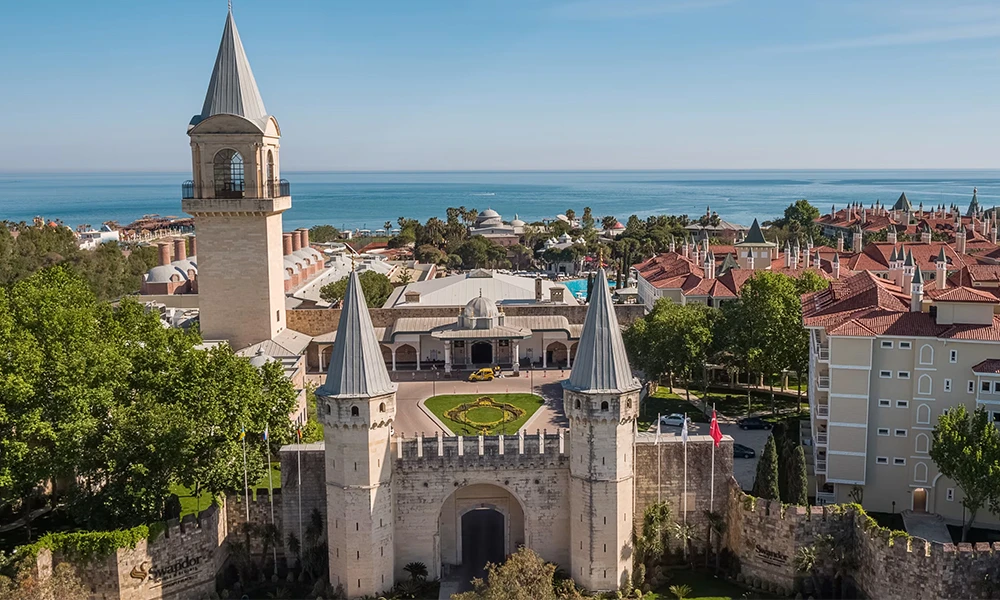 Transfer vom Flughafen Antalya nach Swandor Hotels & Resorts Topkapi Palace