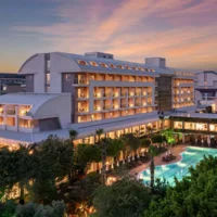 Transfer vom Flughafen Antalya nach Telatiye Resort Hotel