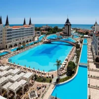 Transfer vom Flughafen Antalya nach Titanic Mardan Palace