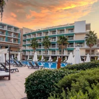 Transfer vom Flughafen Antalya nach TUI BLUE Barut Andız