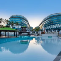 Transfer vom Flughafen Antalya nach Vikingen Infinity Resort & Spa