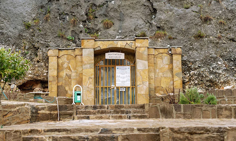 Zeytintaşı Cave